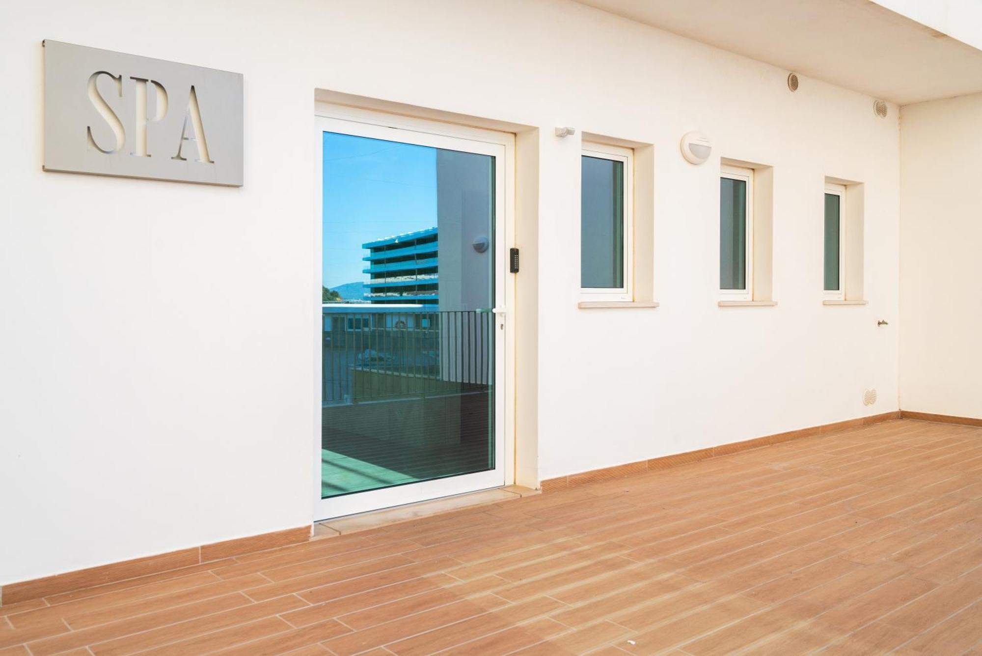 Apartment Court View - Modern 2 Bedroom *